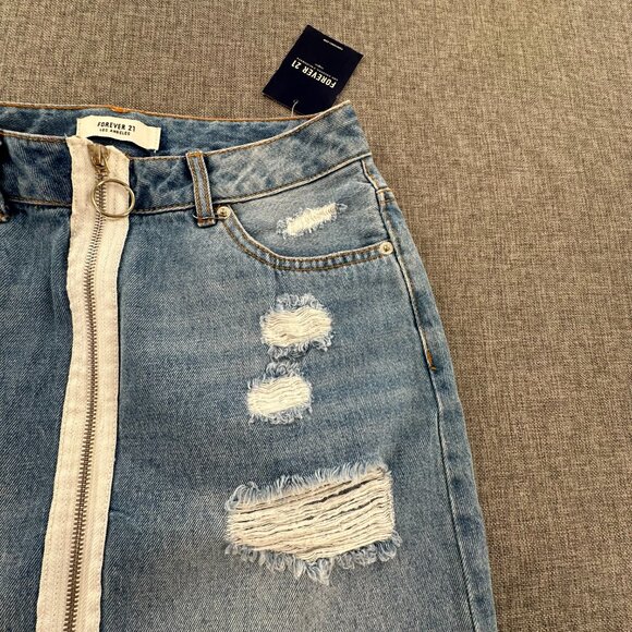 NEW! Forever 21 Jean‎ Mini Skirt Small Fringe Distressed Zipper in Front Cotton - Picture 3 of 9